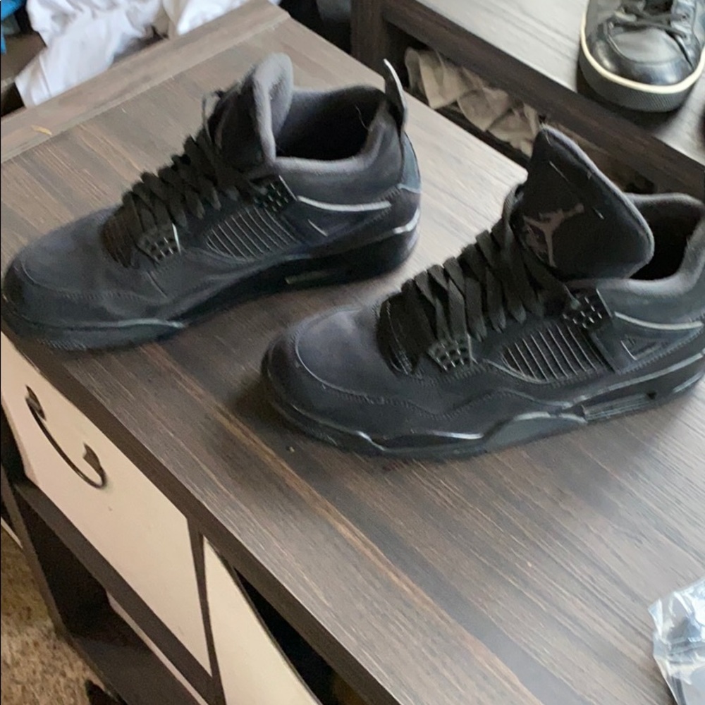Jordan Retro 4 Black on black